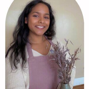 Meet your Posher, Chaya